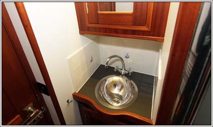 Aaltje Engelina Bad mit Dusche, WC und Waschbecken