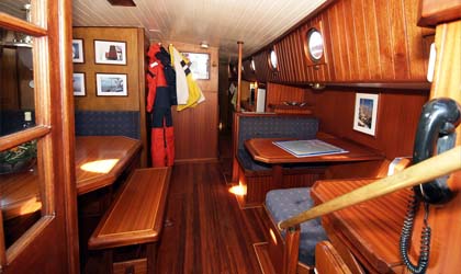 Lemsteraak  Vrouwe Franciska Salon